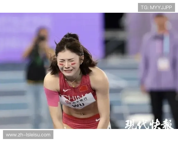 吴艳妮入选世界田联年度瞬间：靠实力说话，打破11年栏纪录